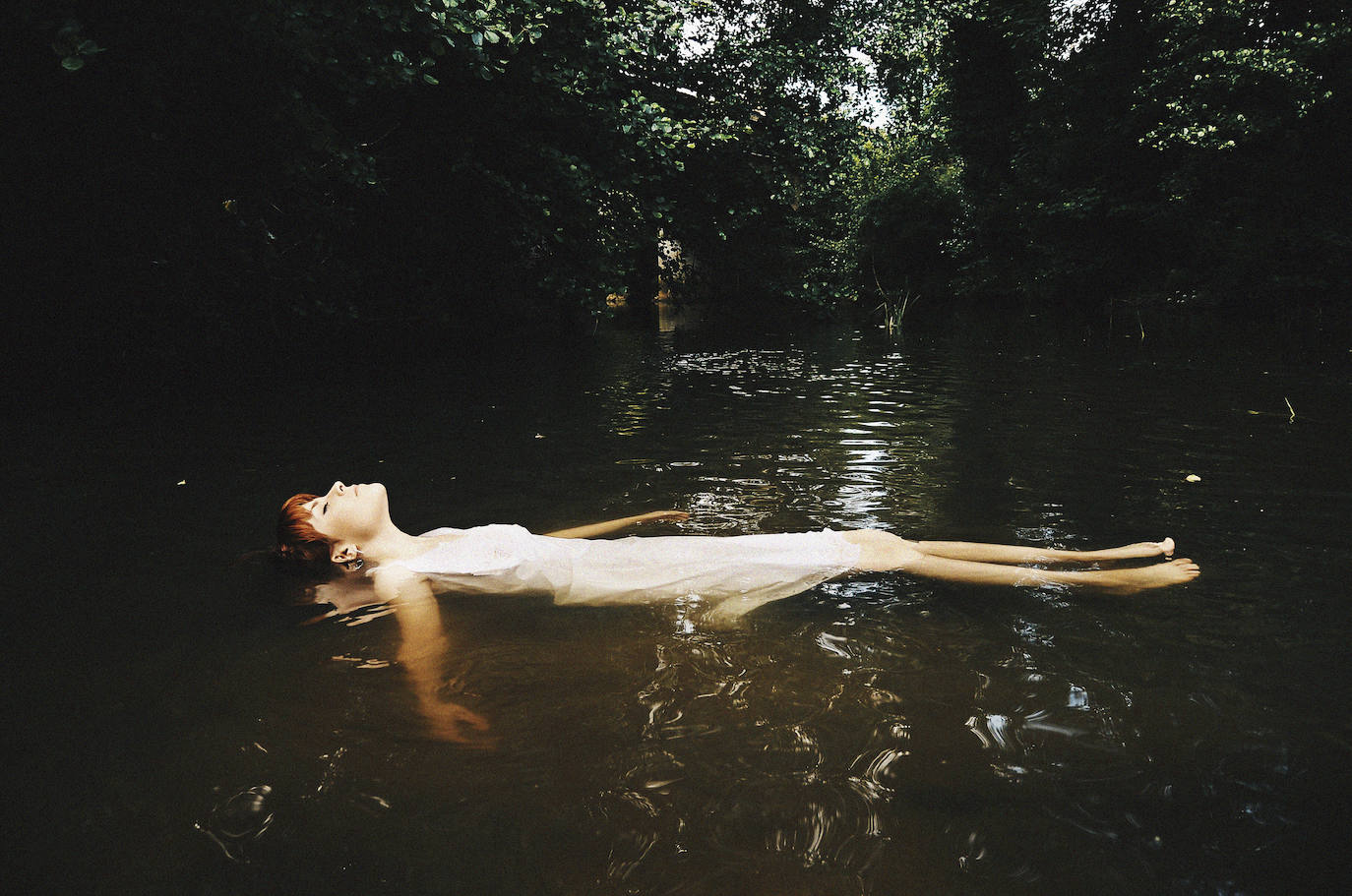 Estas cien imágenes son una selección de las fotografías captadas por los asturianos a lo largo de este año y que optaron a formar parte del calendario 'Escenas de Asturias', el concurso convocado por EL COMERCIO con el patrocinio del grupo El Gaitero. 