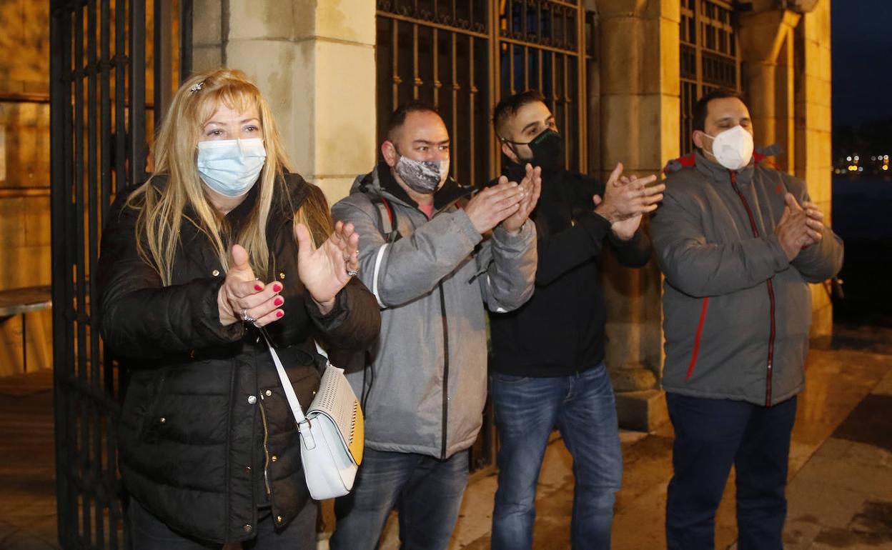 Cinco hosteleros comienzan su encierro en la iglesia de San Pedro