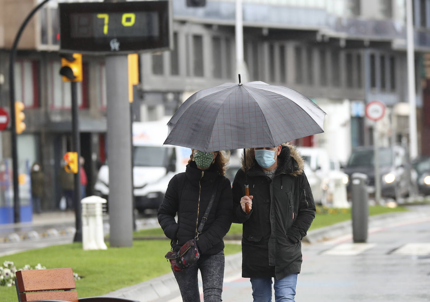 Copiosas nevadas, fuertes rachas de viento y oleaje en la primera borrasca invernal