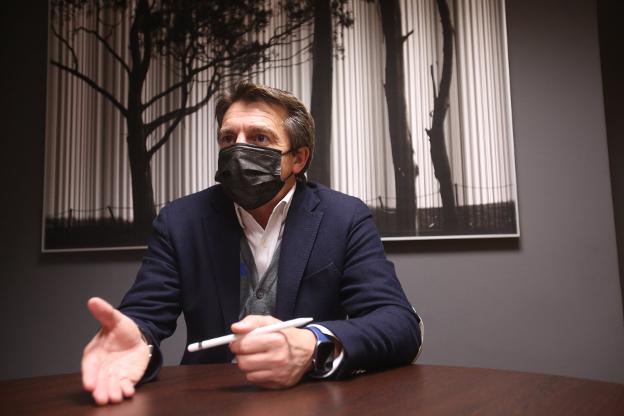 «Pedimos poder atender clientes hasta las once de la noche para tener cenas»