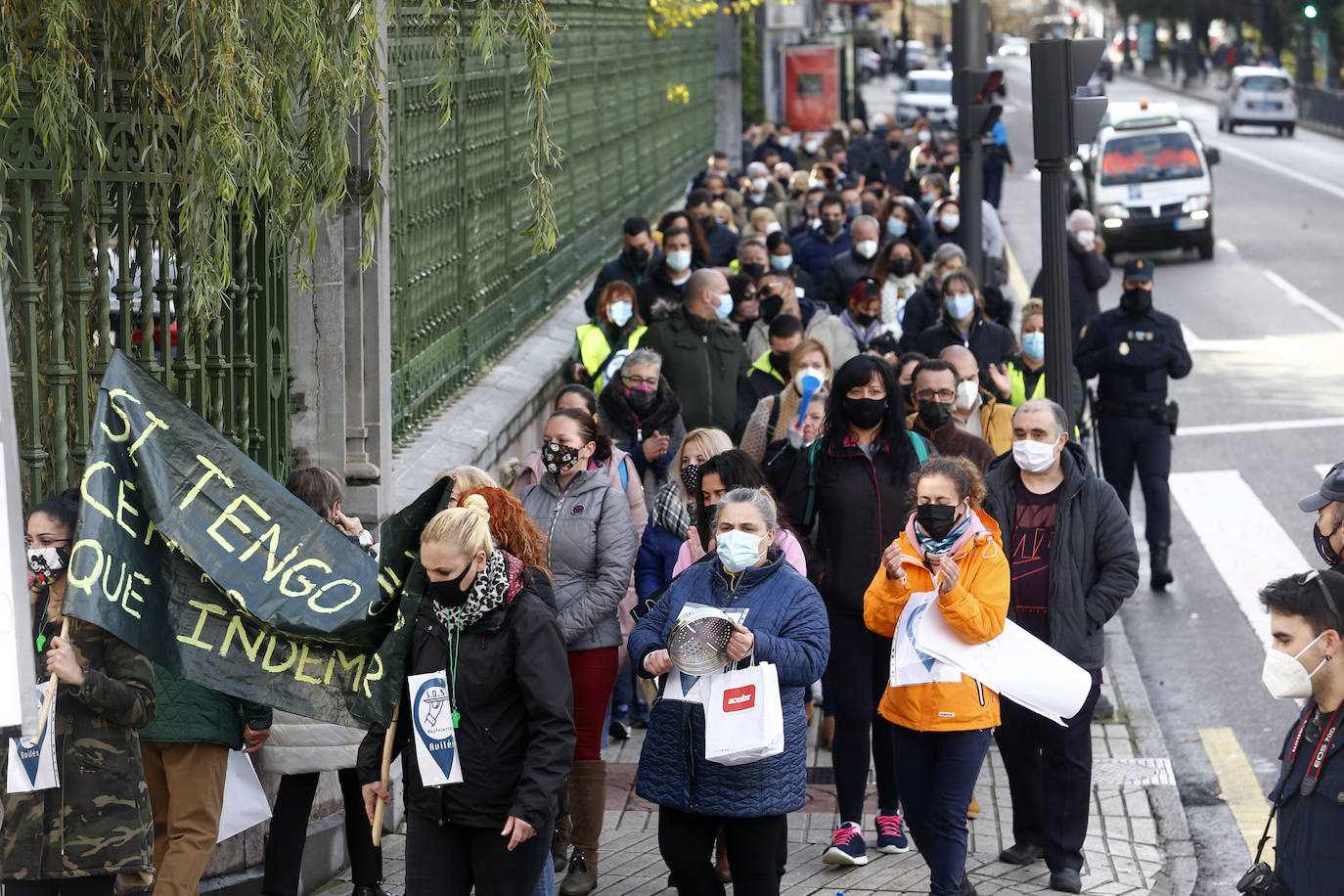 Más de doscientos empresarios de toda la región exigen ante la Junta la «reapertura viable» de los locales y no «un nuevo cierre encubierto»