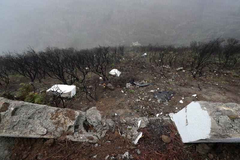 Un avilesino, dos de sus hijas y un yerno han fallecido al despeñarse por un barranco de unos 75 metros en el límite de las localidades de Gáldar y Artenara, en la isla de Gran Canaria. El suceso se produjo el martes por la noche, pero el vehículo no fue localizado hasta el miércoles. Las labores de rescate de los cuerpos han tenido que ser suspendidas por segunda vez por el temporal que azota la isla. 