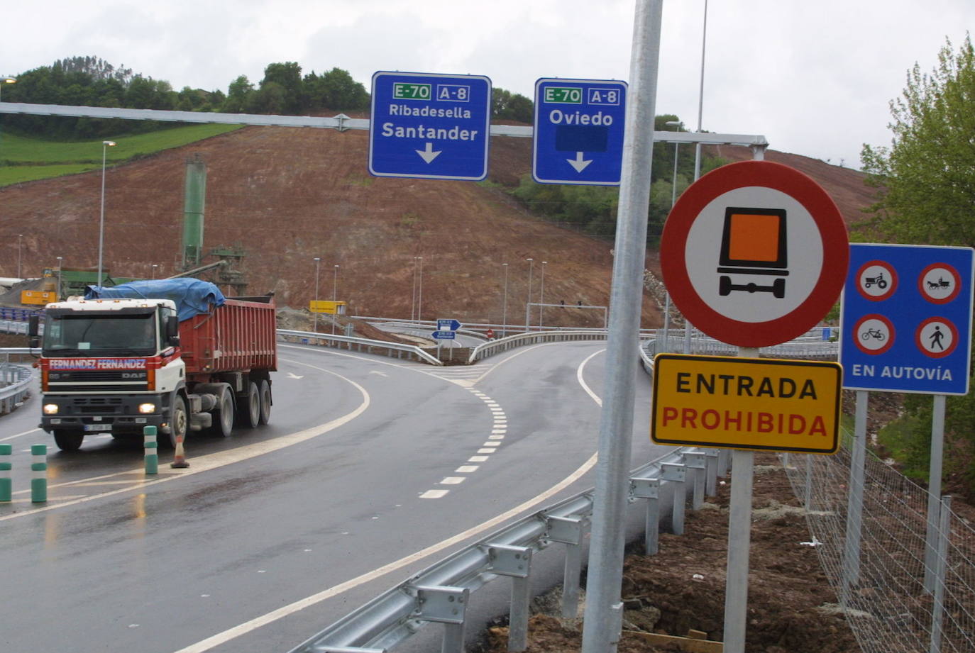 Reconocen la incapacidad permanente total a un conductor de un tráiler de mercancías peligrosas por su sordera