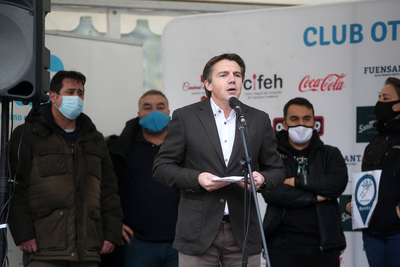 Cientos de hosteleros volvieron a protestar en Oviedo por las restrictivas medidas impuestas por el Principado para la reapertura.