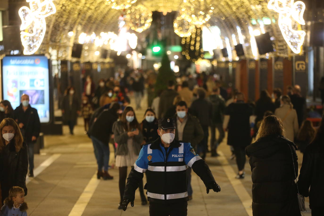 Barbón, ante las imágenes de las calles de Asturias: «Los excesos de diciembre serán la tragedia de enero»