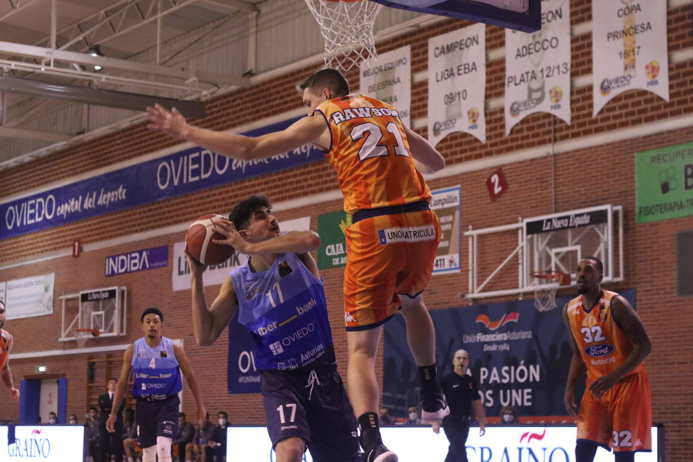 Una mejora en defensa en el último cuarto permitió a los azules despedirse de Pumarín por este 2020 con el cuarto triunfo del año