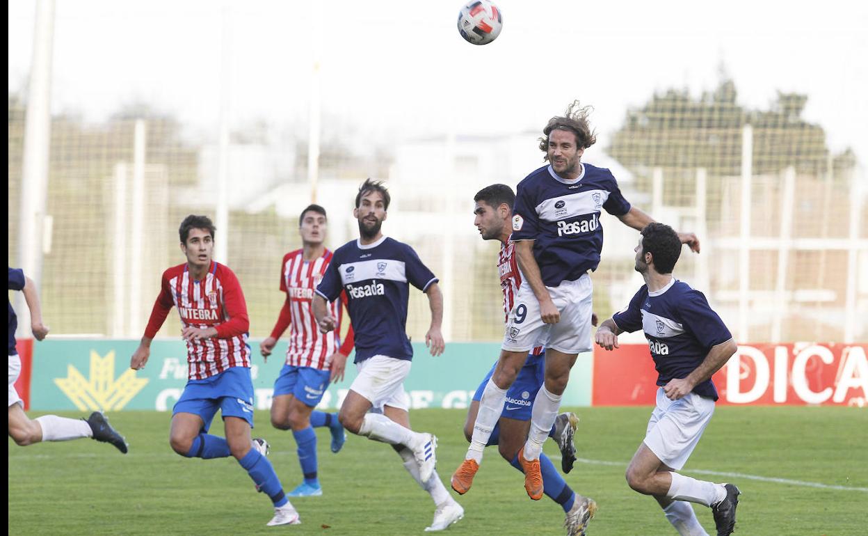 El Sporting B se queda a medias ante el Marino