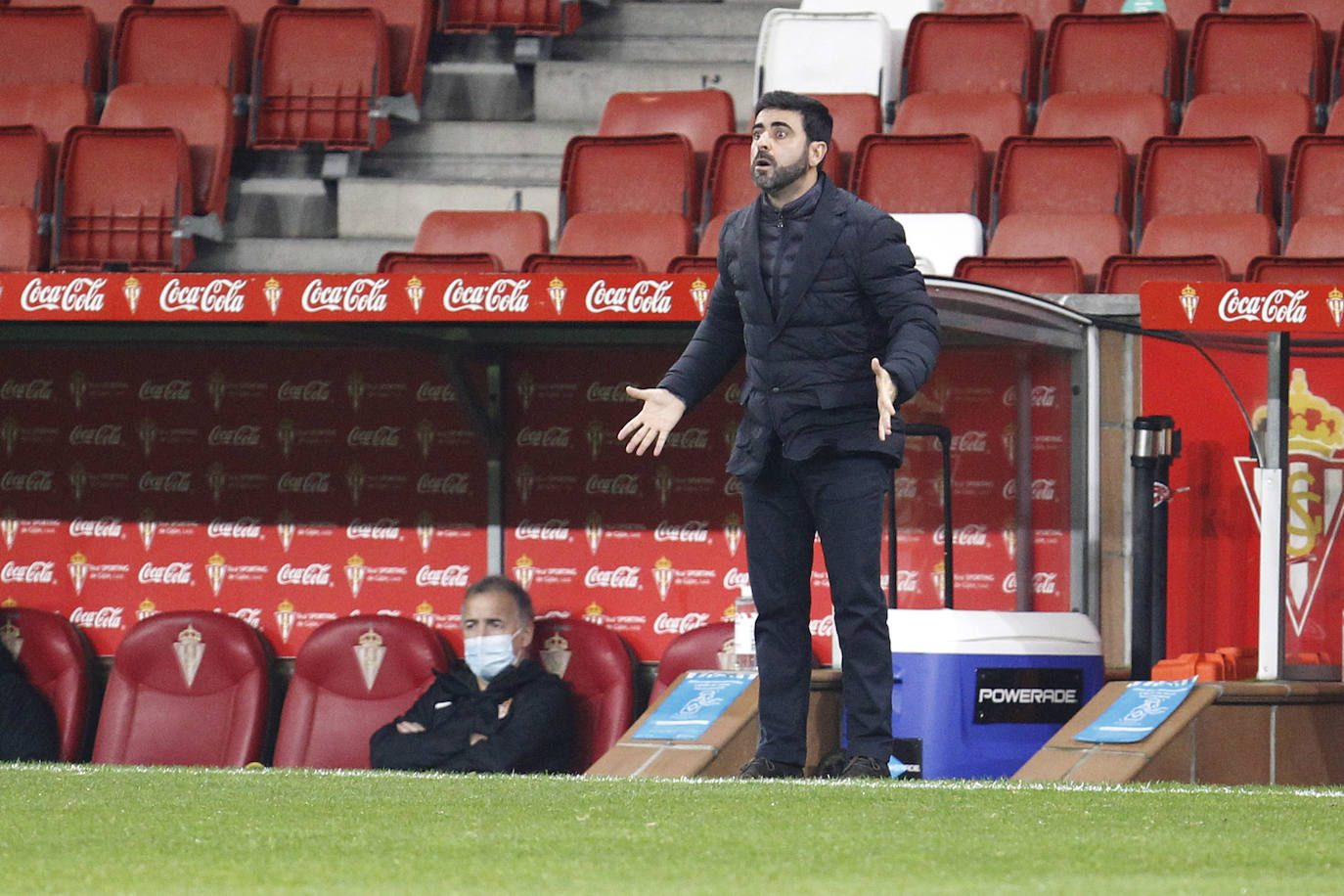 Las imágenes del partido entre el Sporting y el Zaragoza disputado este dominog en El Molinón.