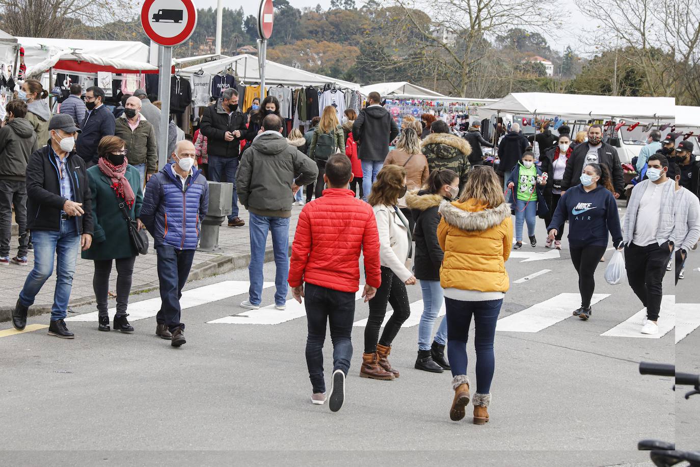 Fotos: Calles a rebosar en Gijón y Oviedo