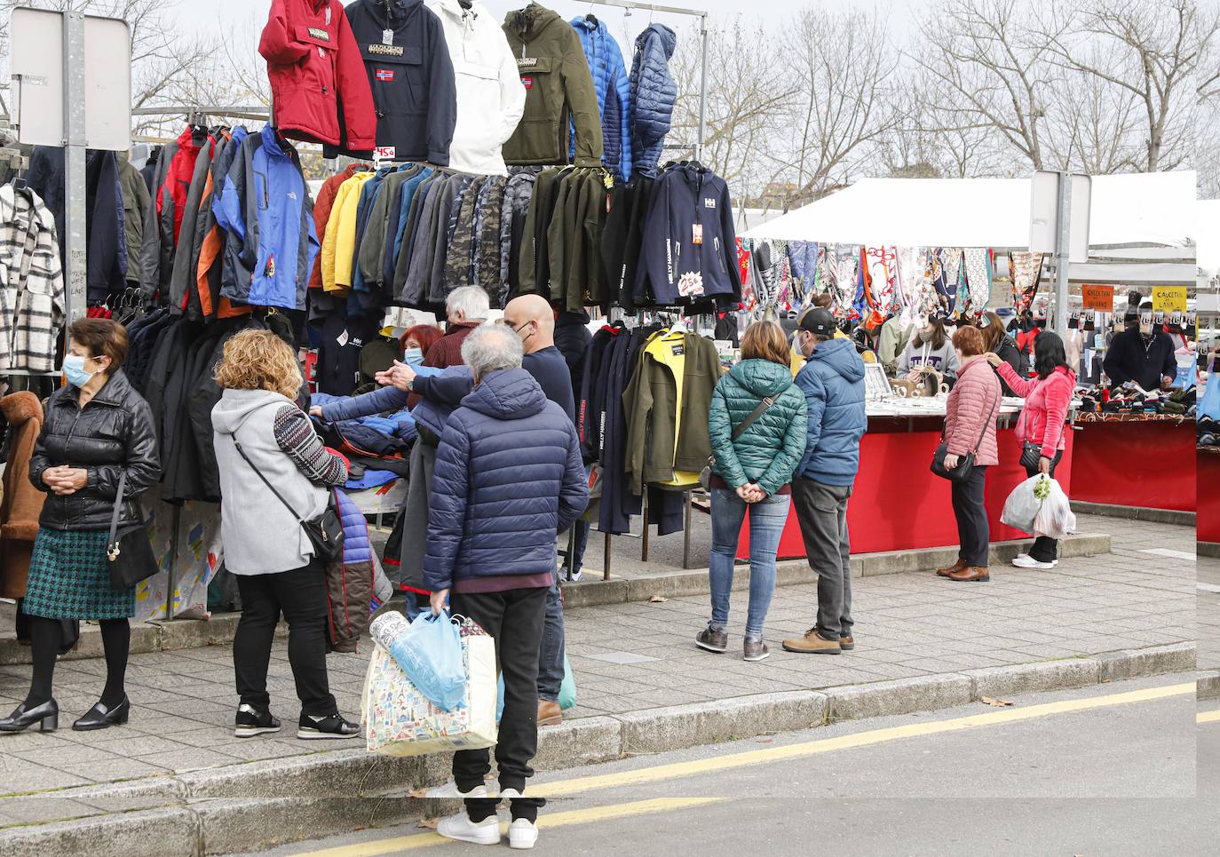 Fotos: Calles a rebosar en Gijón y Oviedo