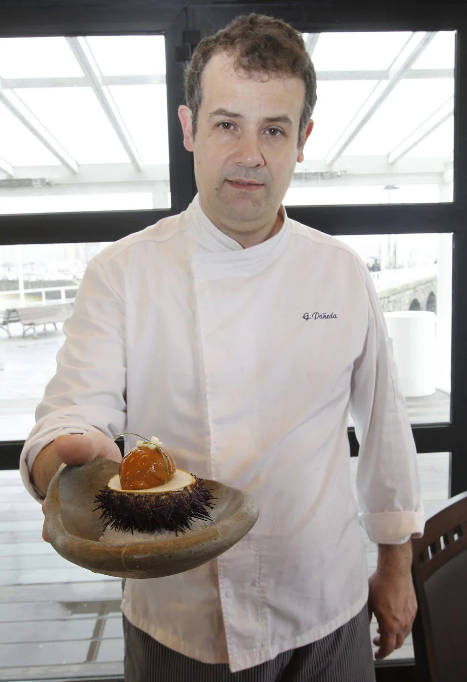 Una estrella Michelin. Gonzalo Pañeda, de Auga, en Gijón.