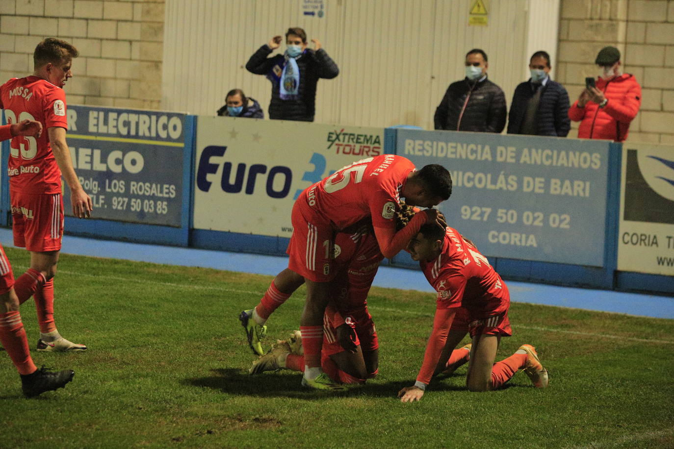 Fotos: Las mejores jugadas del Coria - Real Oviedo