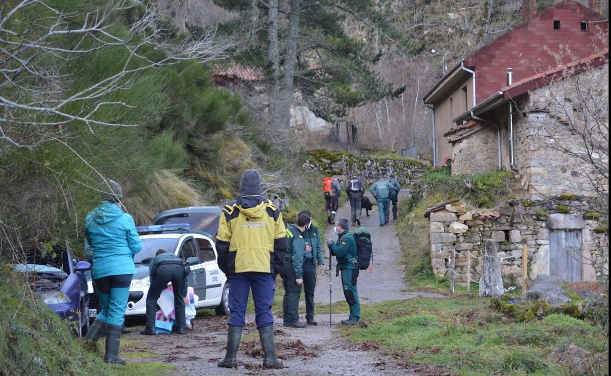 La Guardia Civil rastrea la zona de Perlunes, Somiedo, donde se perdió la pista al madrileño David Espinosa