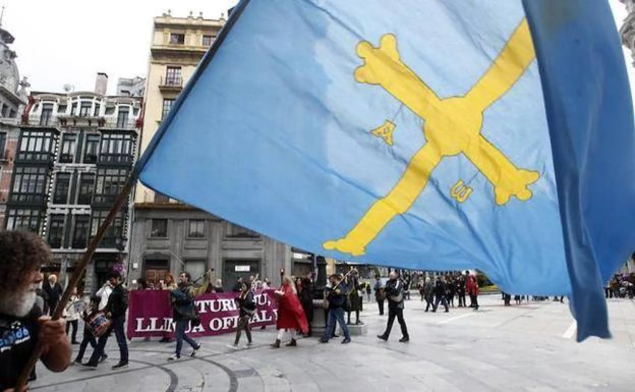 La Academia de la Lengua Asturiana espera que se apruebe la «oficialidad esta legislatura»