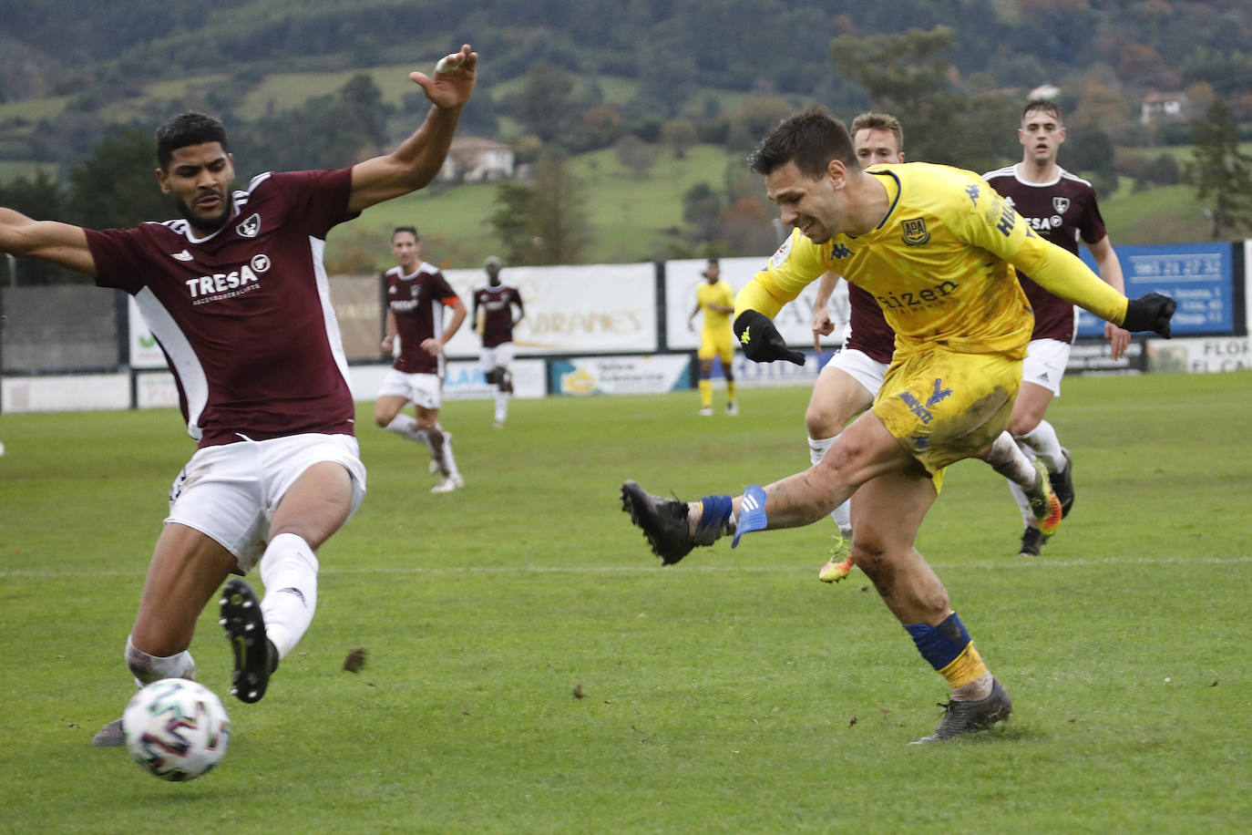 El Lealtad recibió en Les Caleyes al Alcorcón, en la primera eliminatoria de la Copa del Rey