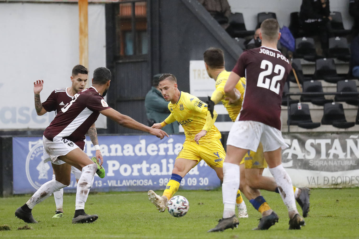 El Lealtad recibió en Les Caleyes al Alcorcón, en la primera eliminatoria de la Copa del Rey