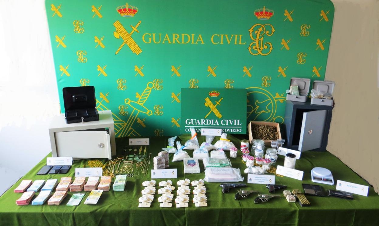 El material incautado por la Guardia Civil en el seno de la 'operación Russet'. 