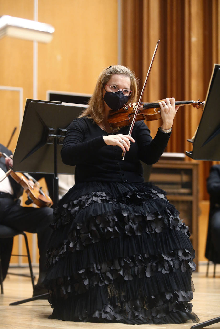 La orquesta despide el año en Oviedo con un brillante y divertido concierto de Navidad.