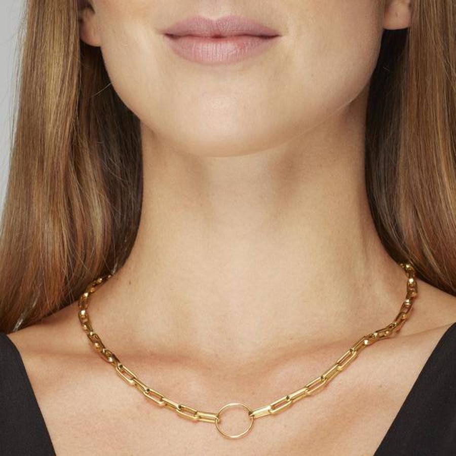 Collar chunky oro vermeil de MOUSUO (239 euros).