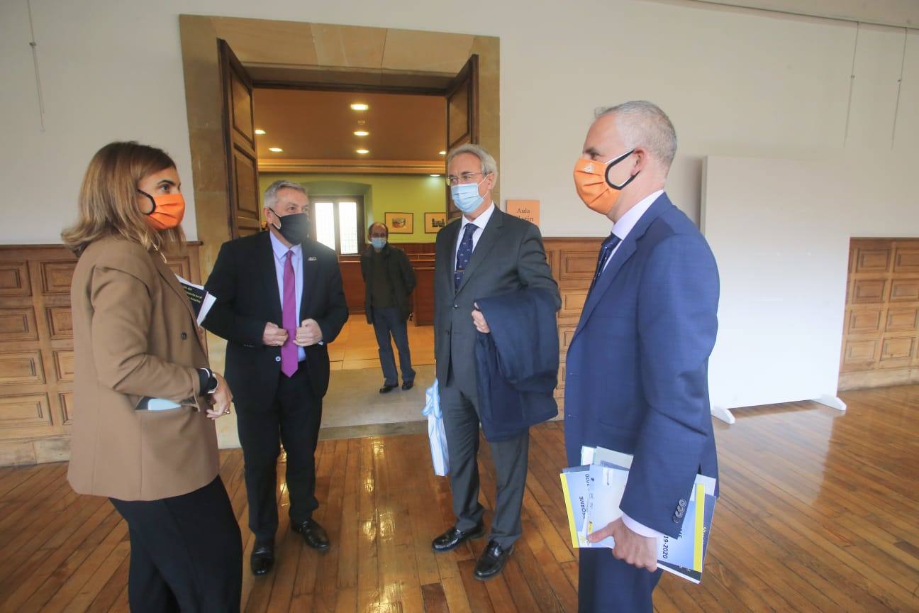 En informa sobre emprendimiento ha sido presentado hoy en el edificio histórico de la Universidad de Oviedo 