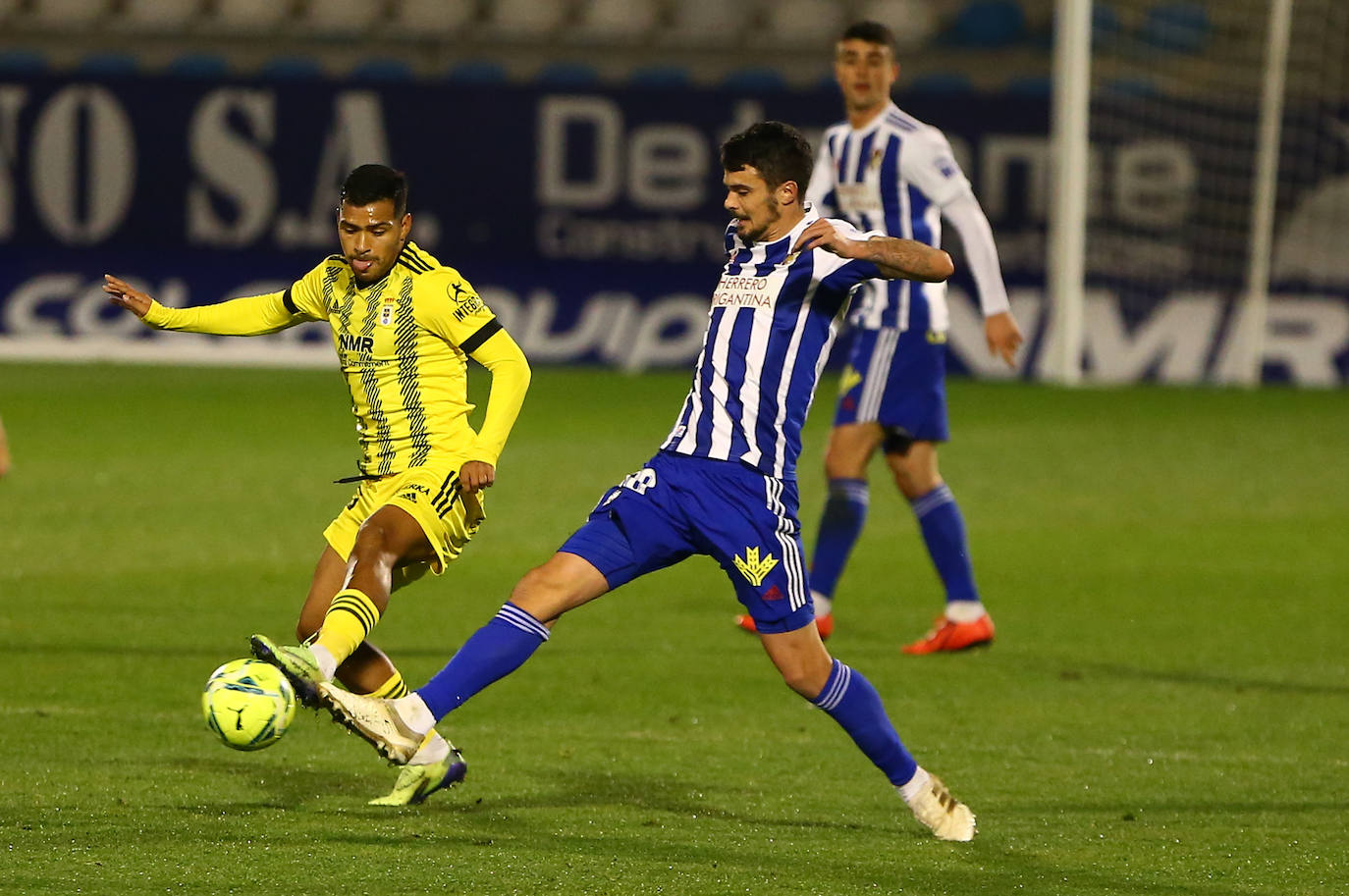 Fotos: Ponferradina-Real Oviedo, en imágenes