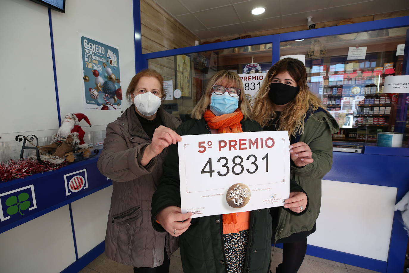 Asturias ha repartido en este Sorteo Extraordinario de la Lotería de Navidad de 2020 un total de 3.362.000 euros. La mayor parte de esta lluvia de millones ha recaído en Villaviciosa, donde 151 décimos del número 75981 (uno de los cuartos premios) han dejado 3.020.000 euros. Por otra parte, 57 boletos de varios quintos premios han repartido 342.000 euros en varios puntos de la región. 