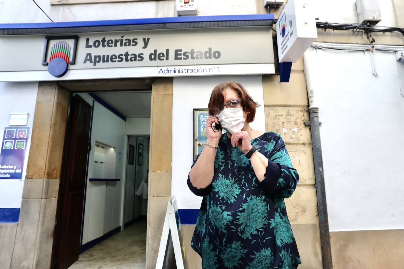 El número 75981, dotado con el cuarto premio de la Lotería de Navidad, ha repartido 3.020.000 euros en Villaviciosa, donde se vendieron 151 décimos. 