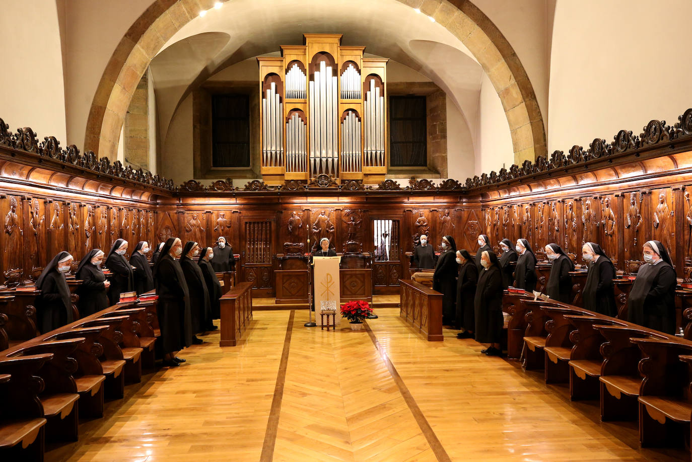 La capilla del monasterio de Las Pelayas cumplió en la tarde de Nochebuena con el tradicional canto de calendas interpretado por la comunidad de religiosa