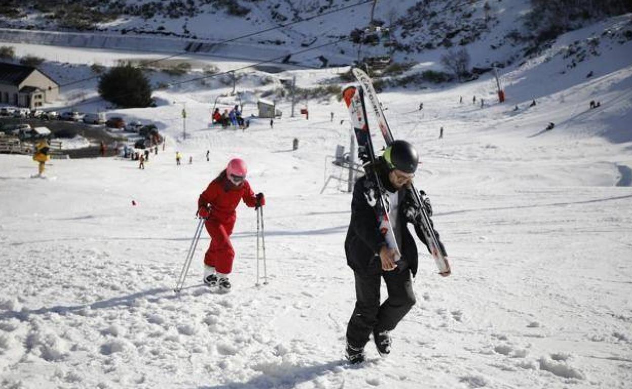 Mallada reclama a Barbón la reapertura inmediata de las estaciones de esquí asturianas