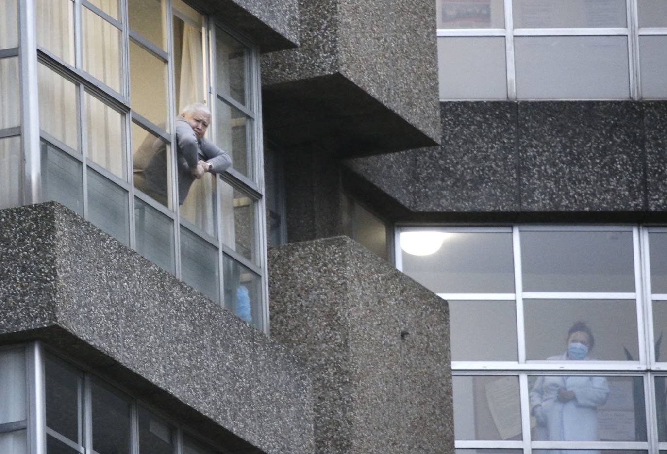 El Sespa administrará a lo largo del día 320 dosis al 95% de los usuarios y a los trabajadores del turno dominical en la residencia gijonesa