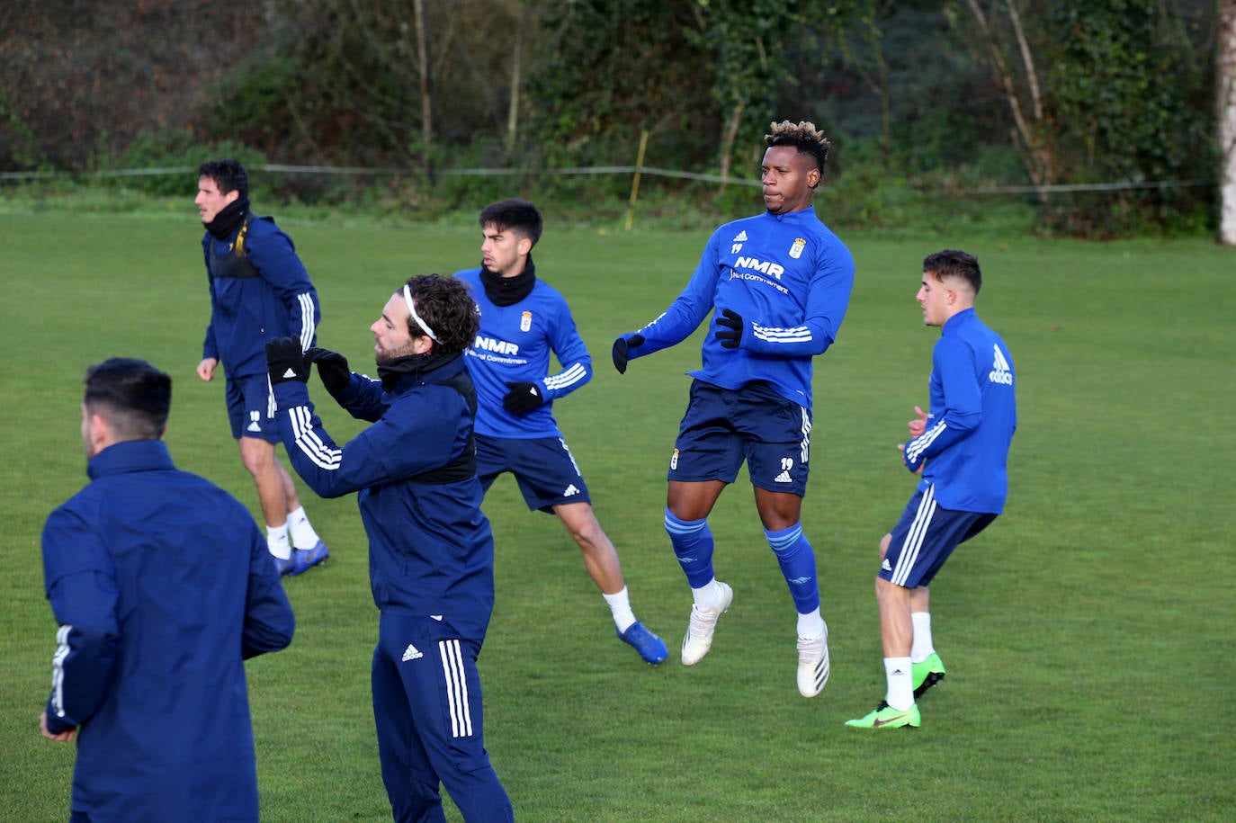 Tras el parón navideño, los azules han vuelto a entrenar este lunes con las ausencias de Édgar y Borja Sánchez (ambos por haber dado positivo por coronavirus) y de Brazao, con el permiso del club para no incorporarse aún. 