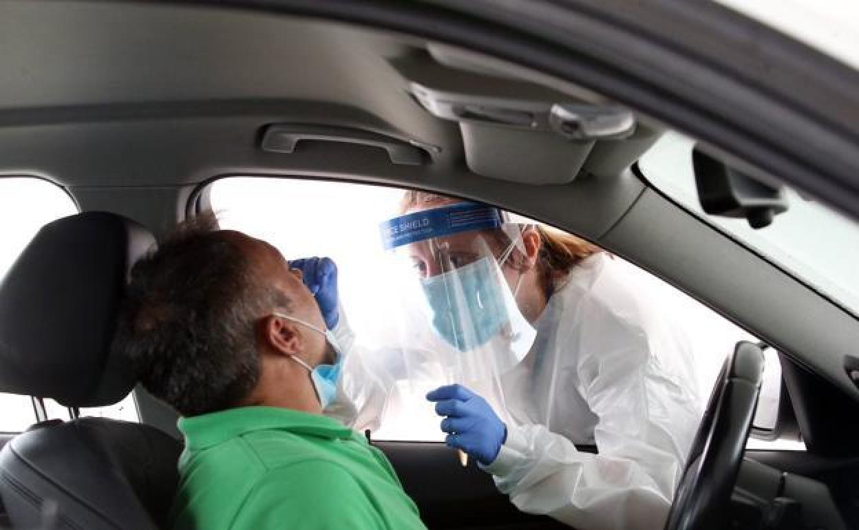 Diez fallecimientos y 190 positivos más entre Nochevieja y Año Nuevo en Asturias