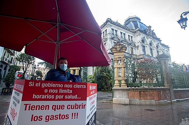 Titi vuelve a protestar a la Junta: «Estoy en quiebra y lo voy a perder todo»