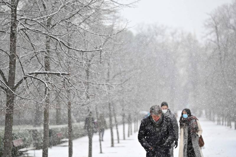 El temporal está dejando impresionantes nevadas en todo el país, desde Asturias a Murcia, pasando por Madrid o Valencia. 
