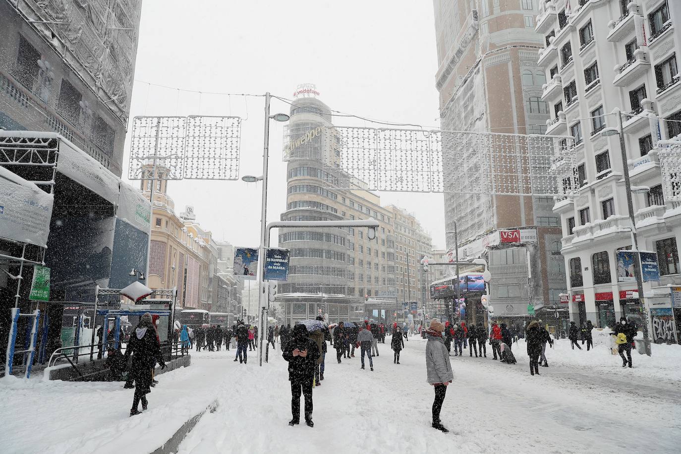 El temporal está dejando impresionantes nevadas en todo el país, desde Asturias a Murcia, pasando por Madrid o Valencia. 