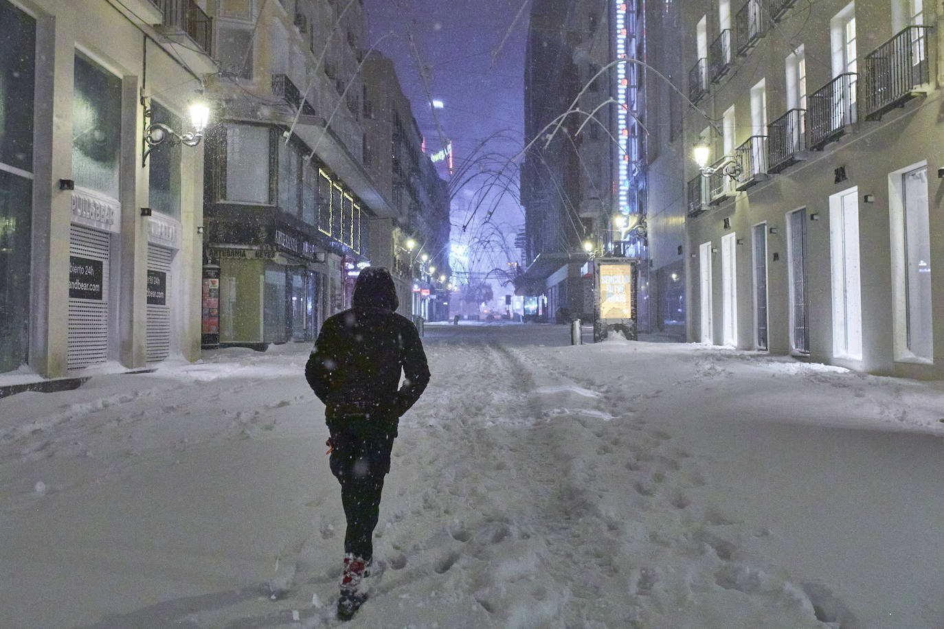El temporal está dejando impresionantes nevadas en todo el país, desde Asturias a Murcia, pasando por Madrid o Valencia. 