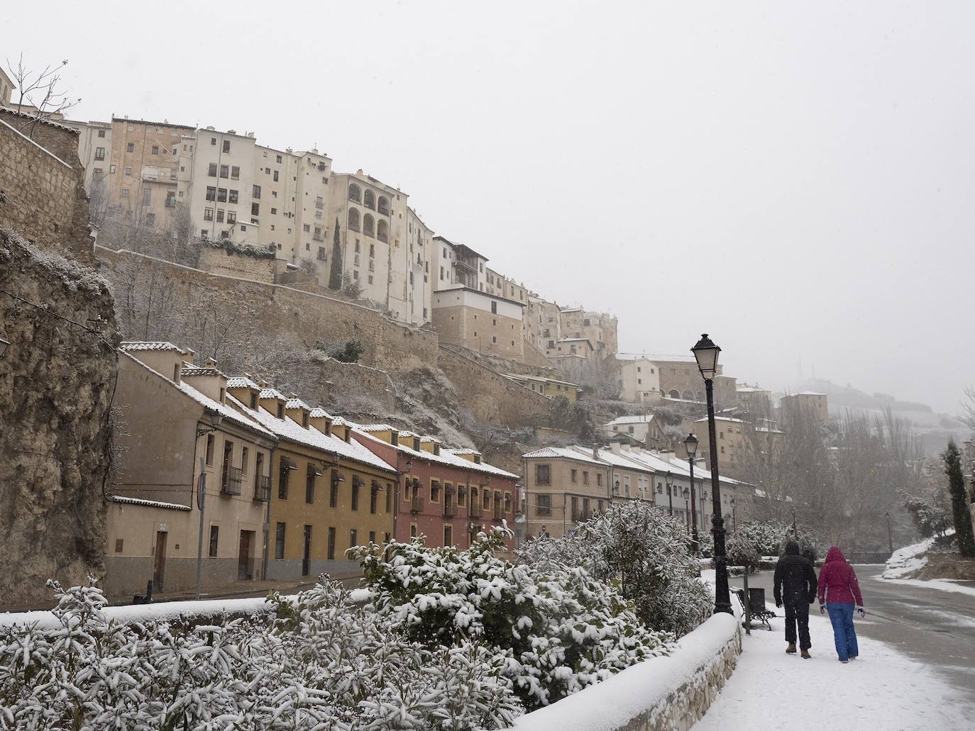 El temporal está dejando impresionantes nevadas en todo el país, desde Asturias a Murcia, pasando por Madrid o Valencia. 