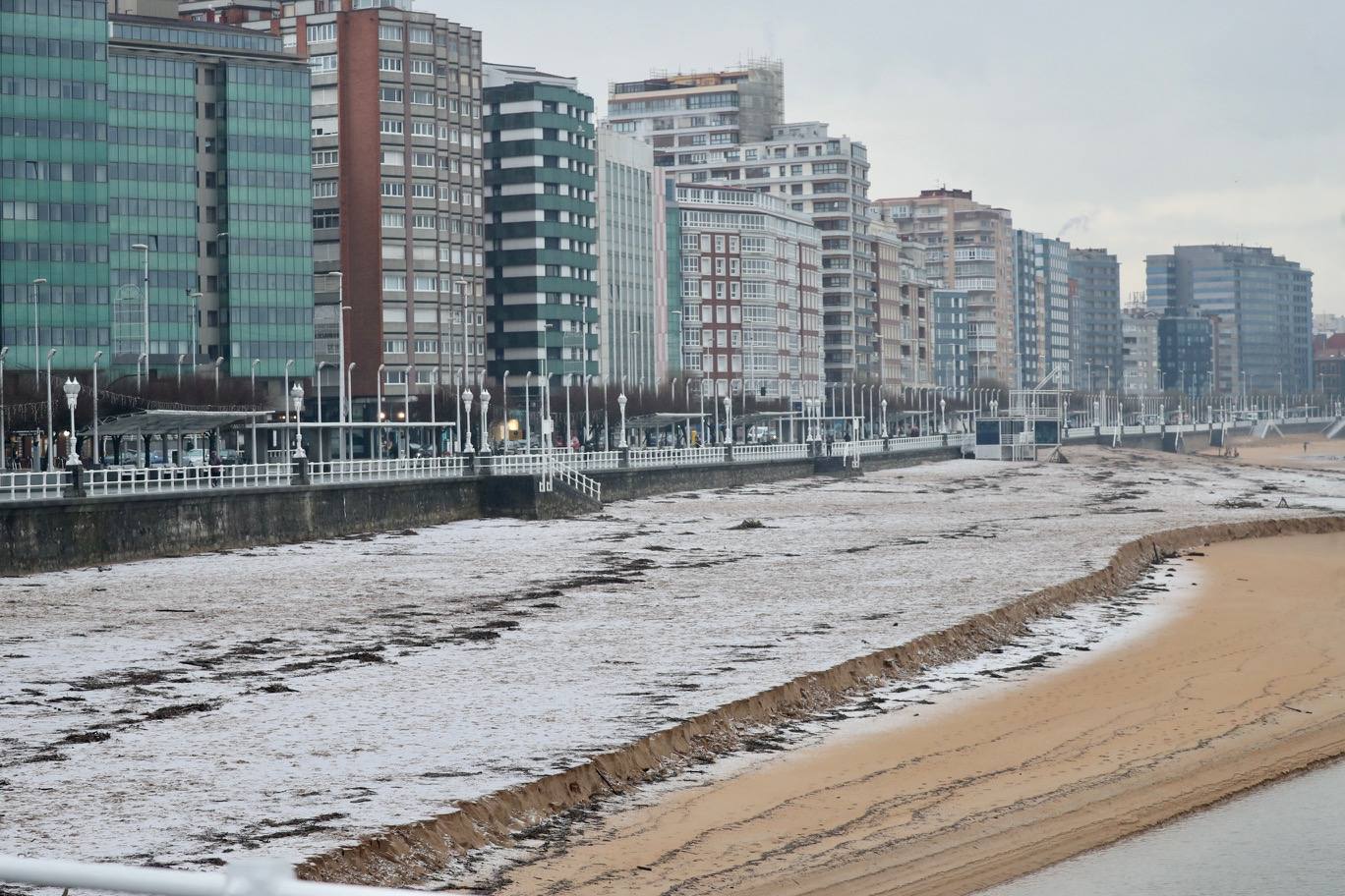 La borrasca deja nevadas y mucho frío en la región, que permanecerá en alerta todo el fin de semana.