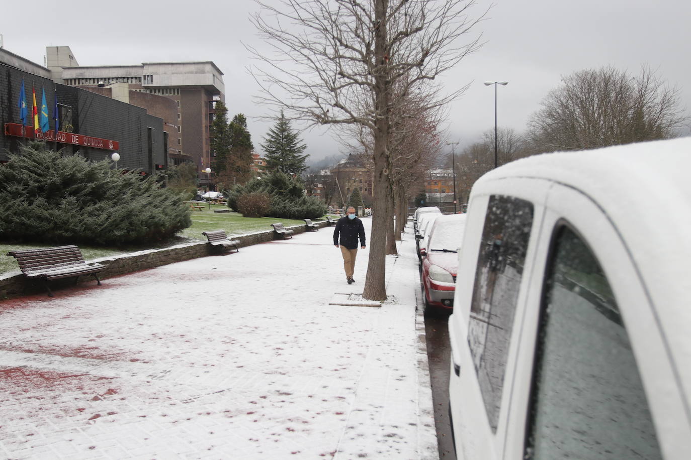 La borrasca deja nevadas y mucho frío en la región, que permanecerá en alerta todo el fin de semana.