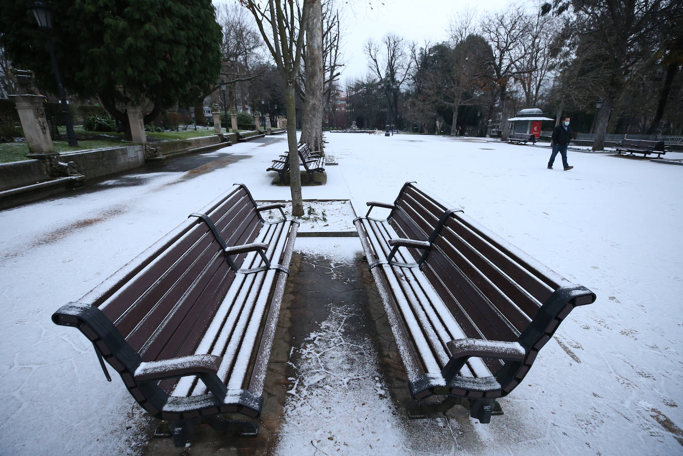 La borrasca deja nevadas y mucho frío en la región, que permanecerá en alerta todo el fin de semana.
