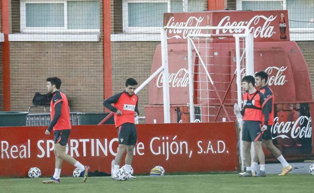 El Sporting recupera parte de los jugadores afectados por el brote