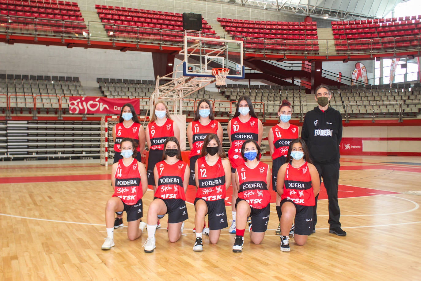 El club de baloncesto gijonés reivindica el deporte como actividad esencial y reclama el regreso de las competiciones