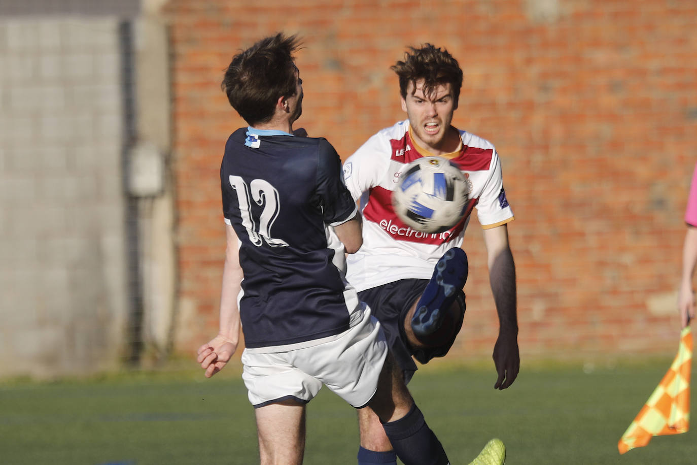 Fotos: Las mejores imágenes del partido entre el UD Gijón Industrial - CD Vallobín