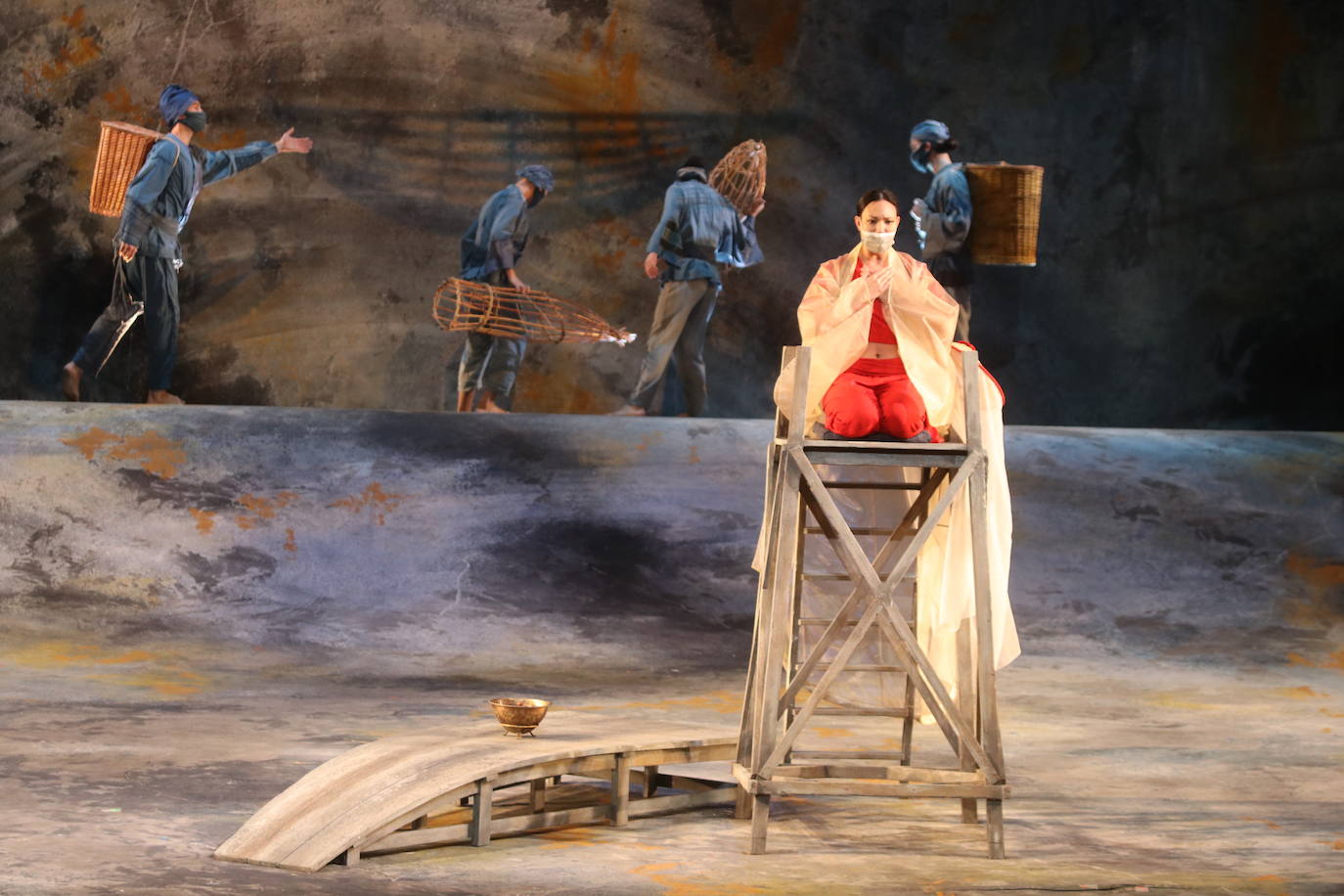 El Teatro Campoamor acogió el ensayo de la ópera que se representará la semana que viene