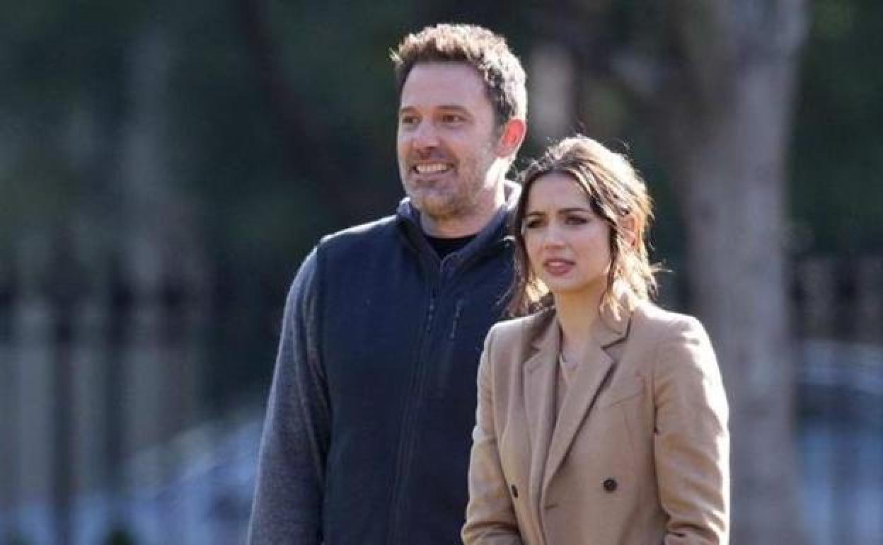 Ana de Armas y Ben Affleck, en el rodaje de 'Deep Water'.