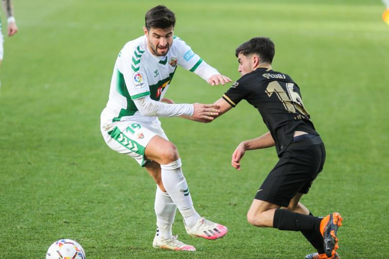 Fotos: Las mejores imágenes del Elche-Barcelona