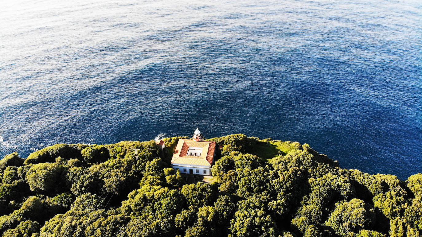 Faro de Pimiango