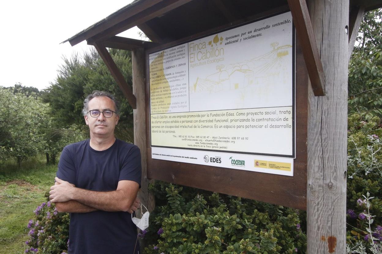 Antonio García, en la Finca El Cabillón, en Tapia de Casariego. 