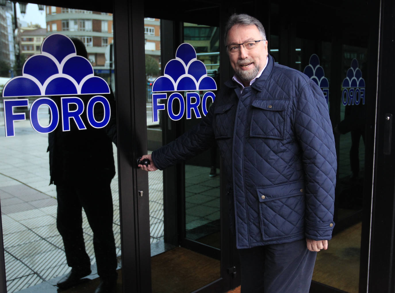 Isidro Martínez Oblanca.