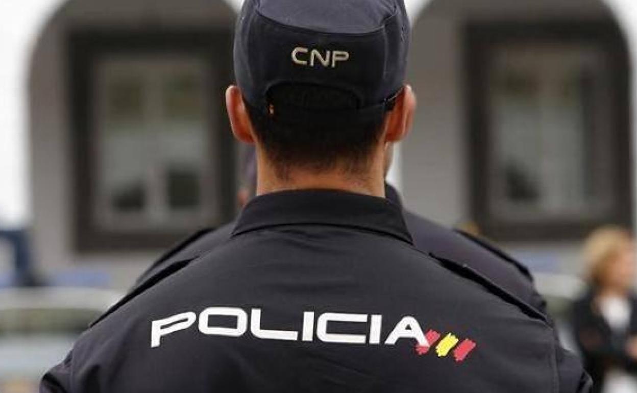 La Policia detiene a un hombre en Mieres por el robo de tres joyerías en Oviedo y La Coruña